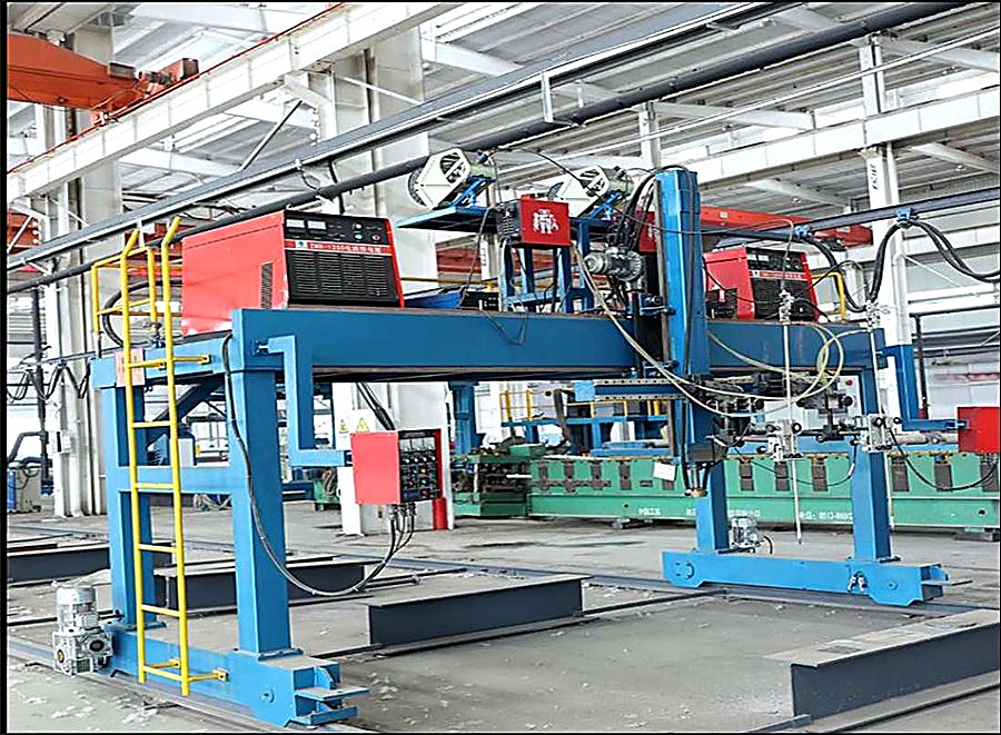 Box girder welding gantry machine